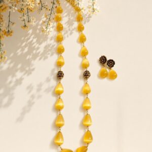 Monalisa with nakashi beads ( Yellow Version )