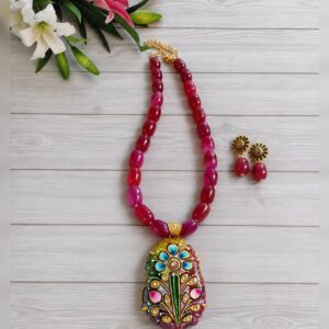 Agates with Kashmir pendant set