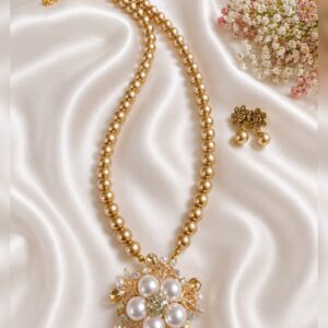 Swarovski pearls with brooch pendant
