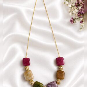 Agates with stone connectors
