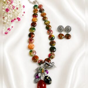 Agates with brooch pendant