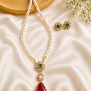 Swarovski pearls wit pendant set