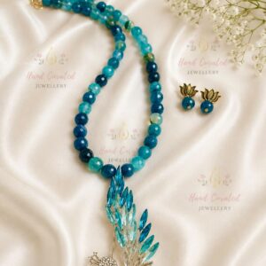 Agates with brooch pendant
