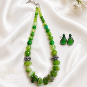Agates with onyx along with stone earrings